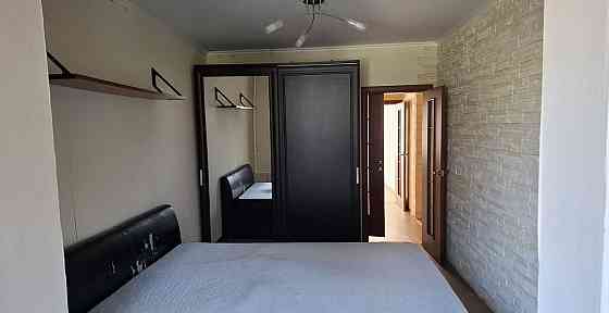 Сдается двухкомнатная квартира в Куйбышевском районе Донецка, на улице Сомова. Донецк