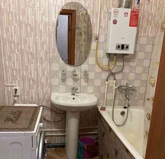 Сдается однокомнатная квартира в Кировском районе Донецка. Квартира ухожена, на 1 этаже Донецк