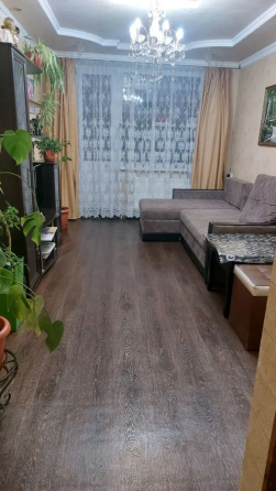 Продам 4-х комнатную квартиру Ждановка