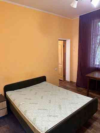 Сдается 1-комнатная квартира в Кировском районе Ориентир: 22 училище Площадь: 38 м2 Этаж: 1 Донецк