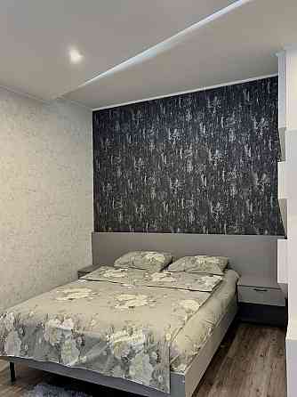 Сдается 1-комнатная квартира в Ворошиловском районе Ориентир: Грин Плаза Площадь квартиры: 28 м² Ст Донецк