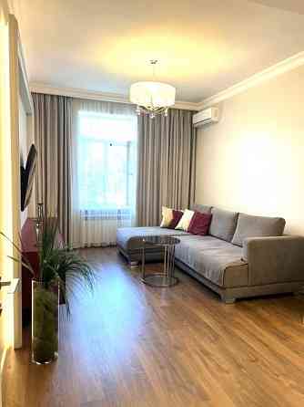 Сдаётся двухкомнатная квартира Ворошиловский район Крытый рынок Этаж: 3/9, Донецк