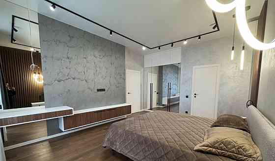 Сдается: Однокомнатная квартира Этаж: 10/24 Район: Киевский (жК Диск) Площадь квартиры: 75м² Донецк