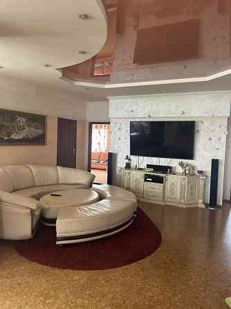 Сдам двухкомнатную квартиру в центре города по проспекту Гурова.Квартира находиться на 6 этаже. Донецк