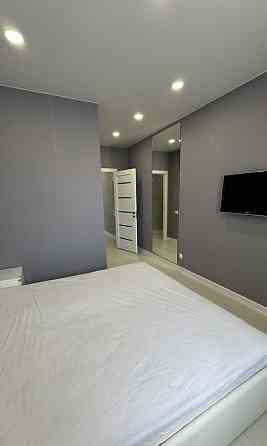 Сдаю однокомнатную квартиру 50.0 м² этаж 5/10 город Донецк, Ворошиловский район, Улица Постышева Донецк