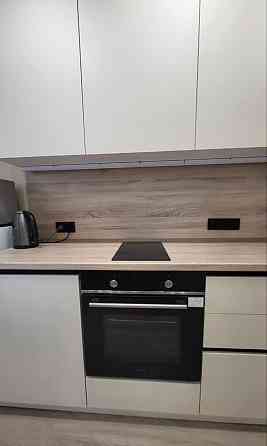 Сдается: Однокомнатная квартира-студия Этаж/дом: 4/9 Район: Кировский Площадь квартиры: 30 м² Донецк