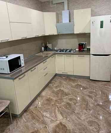 Сдаю однокомнатную квартиру 53.0 м² этаж 3/9 . Донецк, Калининский район. Донецк