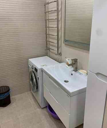 Сдаю однокомнатную квартиру 53.0 м² этаж 3/9 . Донецк, Калининский район. Донецк