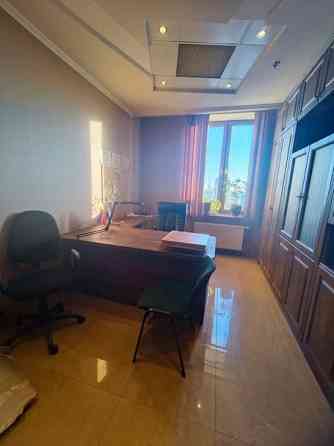 Продажа офиса в бизнес центре Ворошиловский р-н Донецк