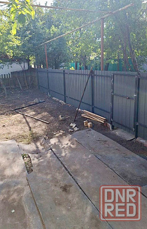 Дом 60,4 кв.м., шлакоблок, высота потолка 2.5м., 2 комнаты (раздельные) Макеевка - изображение 1