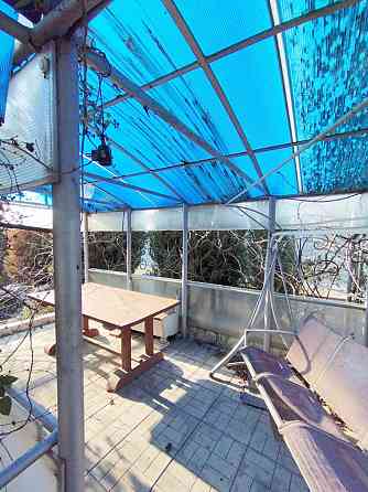 Продаётся небольшой дом в селе Виноградное. Мариуполь