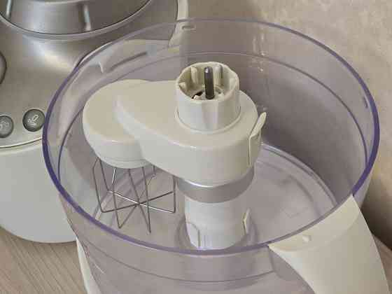 Кухонный комбайн Philips Essence HR 7764 Донецк