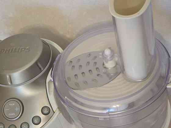 Кухонный комбайн Philips Essence HR 7764 Донецк