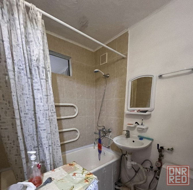 Сдам в Донецке однокомнатную квартиру, площадью 31 квадратных метра. Ориентир Раздольная, Пролетар Донецк - изображение 4