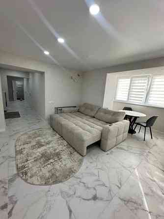 Сдается: Трёхкомнатная квартира Этаж: 7/9 Район: Ворошиловский Площадь квартиры: 86м² Донецк