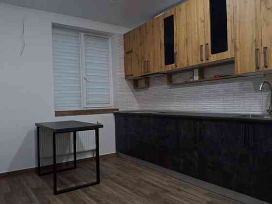 Сдаётся 2кв.в Будённовском районе ориентир Караван.3/5 этаж.Площадь квартиры 48кв.м. Донецк