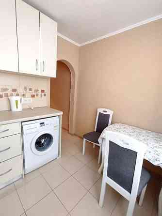 Сдается: Однокомнатная квартира Караван Этаж: 3/5 Район: Будённовский Площадь квартиры: 44м² Донецк