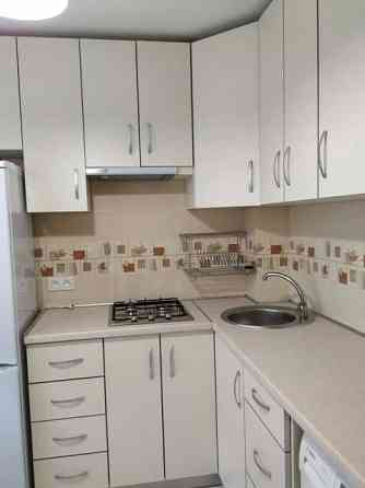 Сдается: Однокомнатная квартира Караван Этаж: 3/5 Район: Будённовский Площадь квартиры: 44м² Донецк