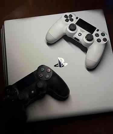 Ps4 Pro белая, прошитая hen 9.00,1TB Донецк