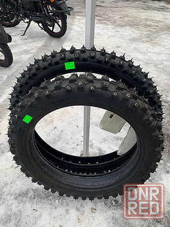 Покрышки шипованные-21,18 Макеевка - изображение 1