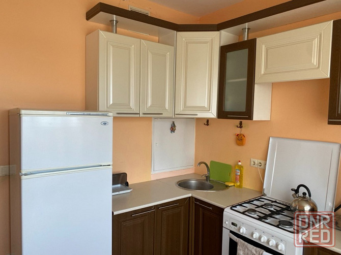 ля долгосрочной аренды сдается однокомнатная квартира в Ворошиловском районе. Донецк - изображение 1