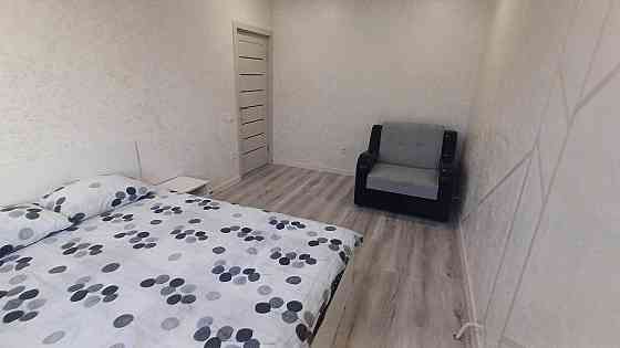 Сдаётся трёхкомнатная квартира в Будёновском районе Донецка. Донецк