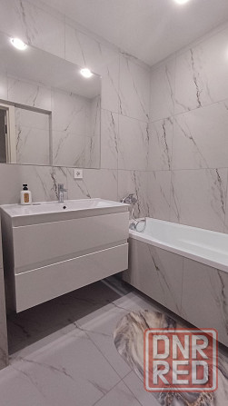 Сдаётся трёхкомнатная квартира в Будёновском районе Донецка. Донецк - изображение 4