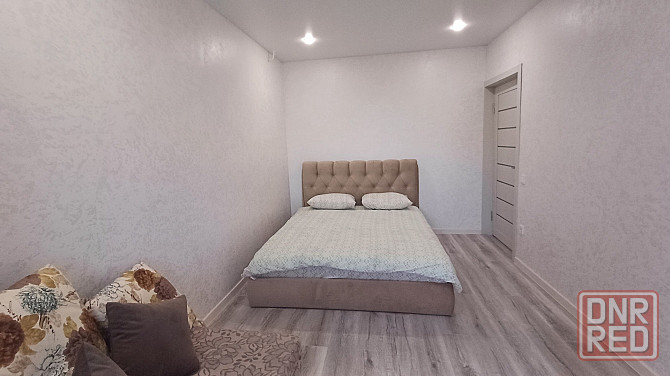 Сдаётся трёхкомнатная квартира в Будёновском районе Донецка. Донецк - изображение 3