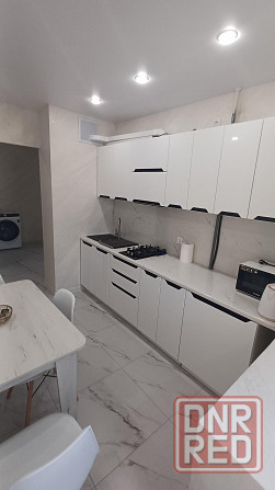 Сдаётся трёхкомнатная квартира в Будёновском районе Донецка. Донецк - изображение 6