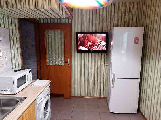 Сдается трехкомнатная квартира на 2 этаже, находится в Петровском районе. Донецк