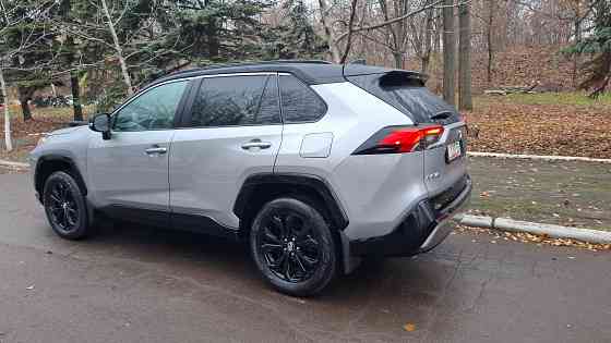 Toyota RAV4 Hybrid XLE 2022г. Донецк