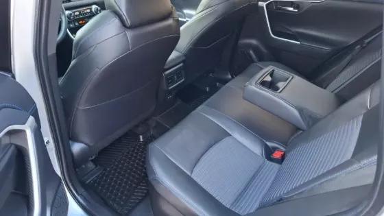 Toyota RAV4 Hybrid XSE 2022г. Донецк