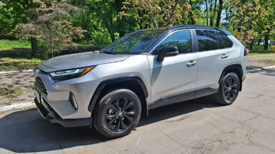 Toyota RAV4 Hybrid XSE 2022г. Донецк