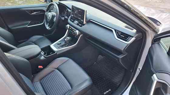 Toyota RAV4 Hybrid XLE 2022г. Донецк