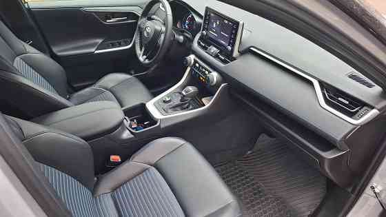 Toyota RAV4 Hybrid XLE 2022г. Донецк
