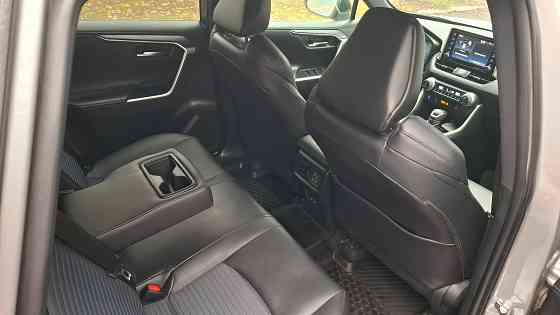 Toyota RAV4 Hybrid XLE 2022г. Донецк