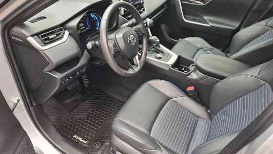 Toyota RAV4 Hybrid XLE 2022г. Донецк