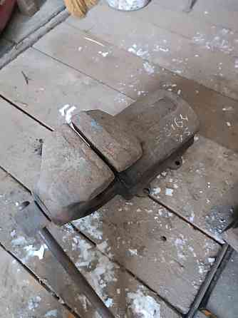 Продам тиски Донецк