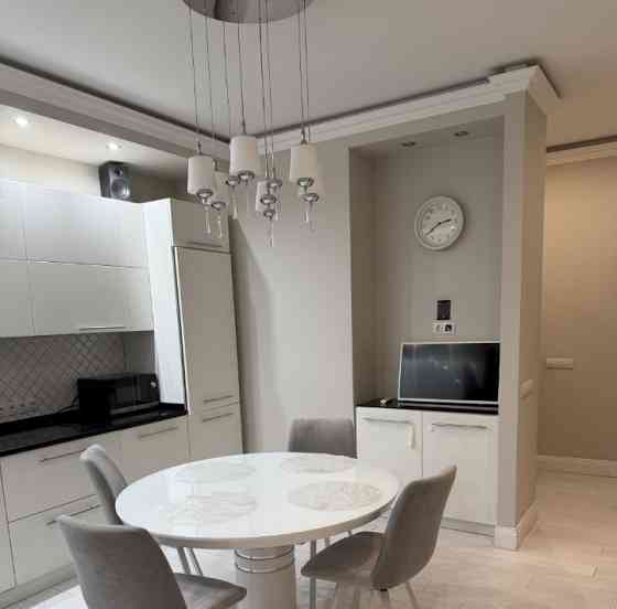 Сдается просторная 3-к квартира в лучшем месте Киевского района Донецк