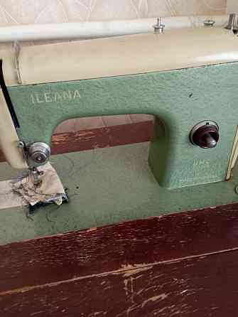 Швейная машинка.. Ножная. Донецк