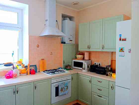 Продаётся 2 к.кв. м-н Азотный. Донецк