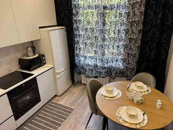 Сдам отличную 2-комнатную квартиру 55 м2 Калининский р-н Донецк