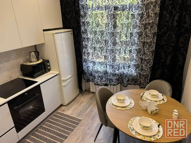 Сдам отличную 2-комнатную квартиру 55 м2 Калининский р-н Донецк - изображение 1