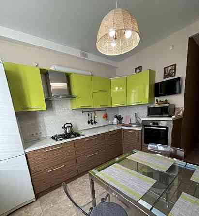 Сдается: Двухкомнатная квартира Этаж: 5/9 Район: Куйбышевский Площадь квартиры: 56м² Донецк