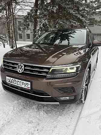 Volkswagen Tiguan Официальный весь в оригинале очень красивый хорошая комплектация Донецк