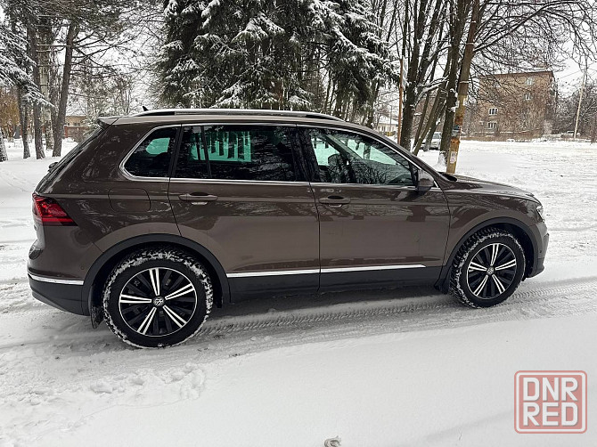 Volkswagen Tiguan Официальный весь в оригинале очень красивый хорошая комплектация Донецк - изображение 4