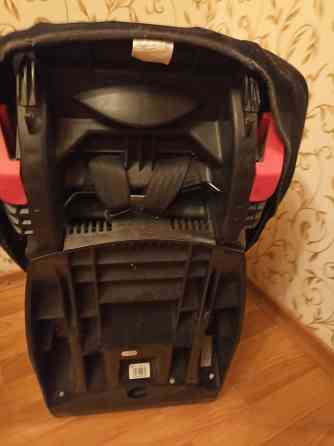 Продаю детское автокресло Донецк