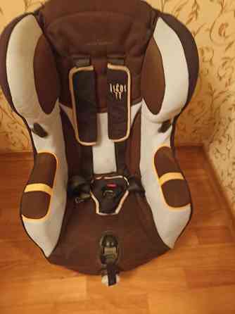 Продаю детское автокресло Донецк