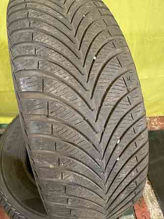 Продам комплект всесезонных шин Kumho Solus 215/65r16 Донецк