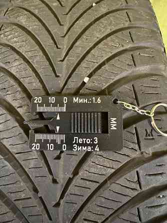 Продам комплект всесезонных шин Kumho Solus 215/65r16 Донецк